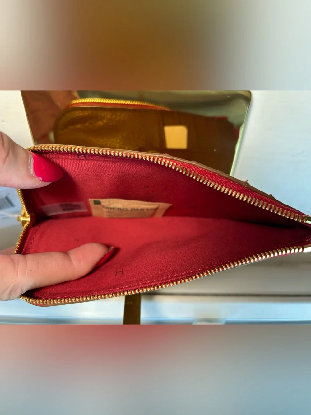 NWT🌷Hammitt Mahogany 210 East Walldf